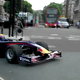 Illustration for article titled F1 Car Makes Real Pit Stop In Downtown London